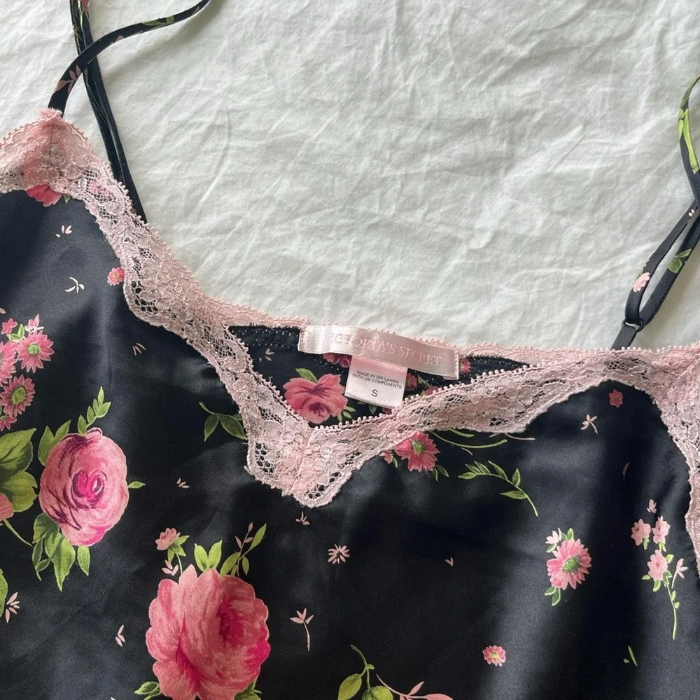 2001 Victoria’s Secret floral printed cami - Picture 2 of 3